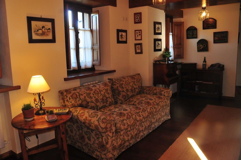 Casa Rural Llugaron I Guest House Miravalles ภายนอก รูปภาพ